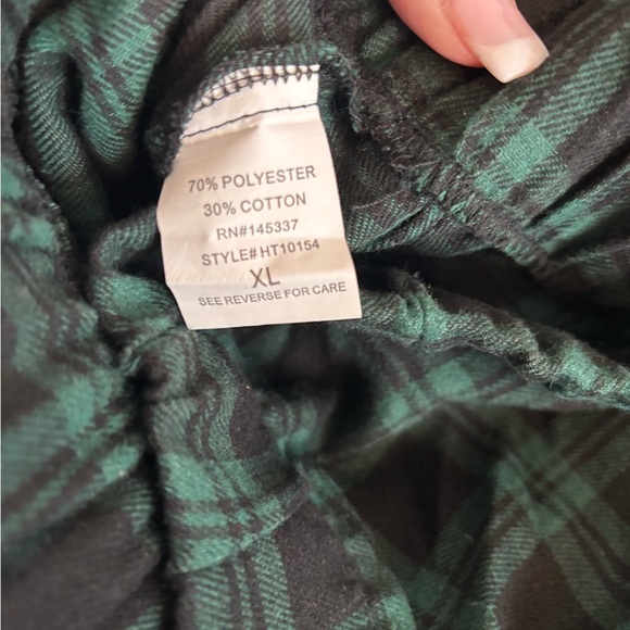 NWT! Hesperus brand Plaid Green and Black Women's Top Size XL - Picture 6 of 7